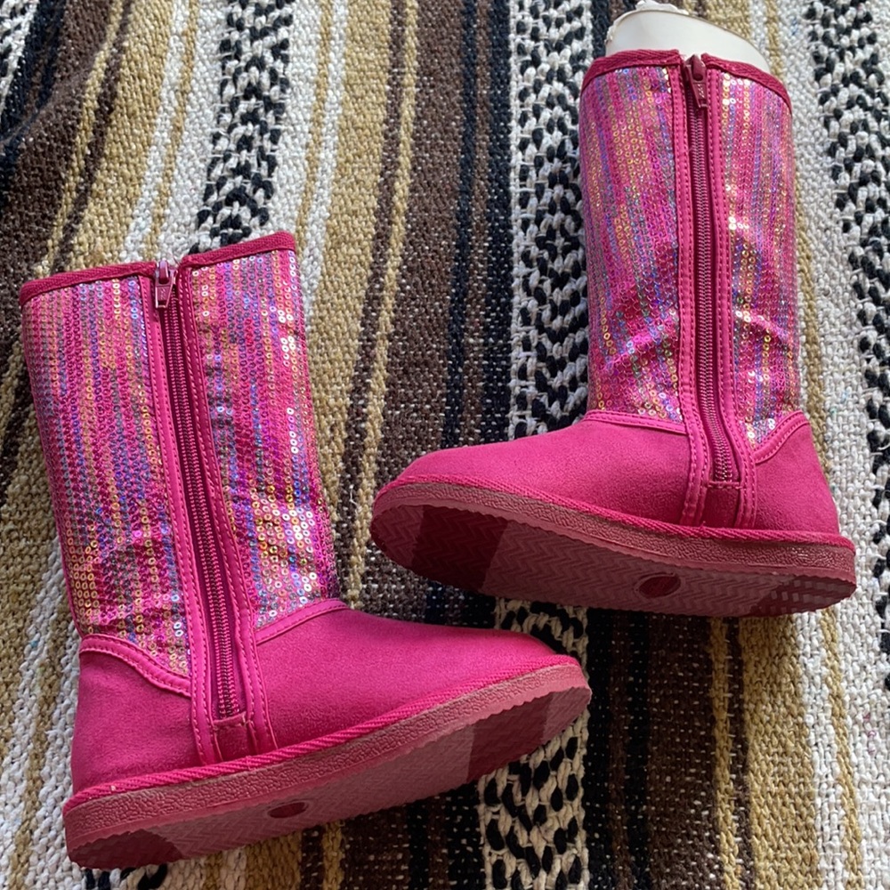 Boots - Picture 3 of 4